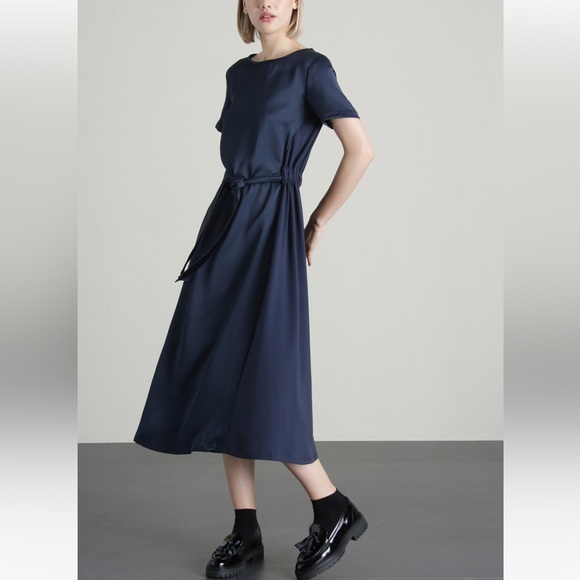 SOLD!on eBay Weekend MaxMara Label-cut Giro Belted Jersey &Satin Midi Dress - Picture 3 of 17
